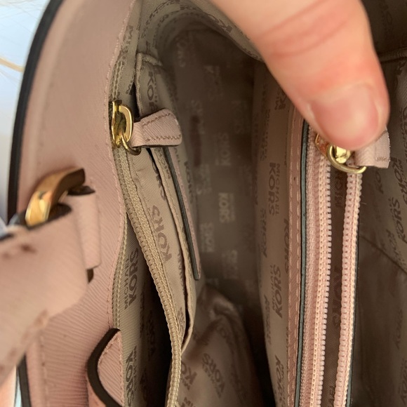 ‼️SOLD‼️ Authentic Michael Kors Purse and wallet! - Picture 6 of 11